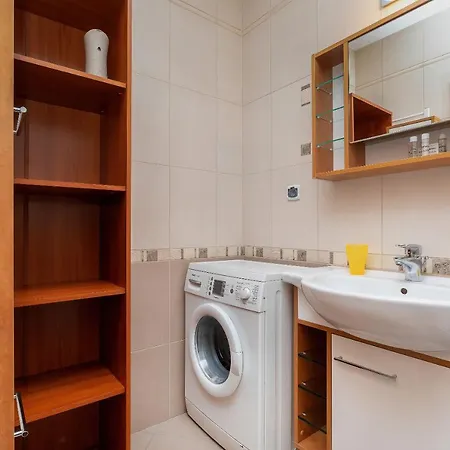 Spacerowa By Renters Apartman